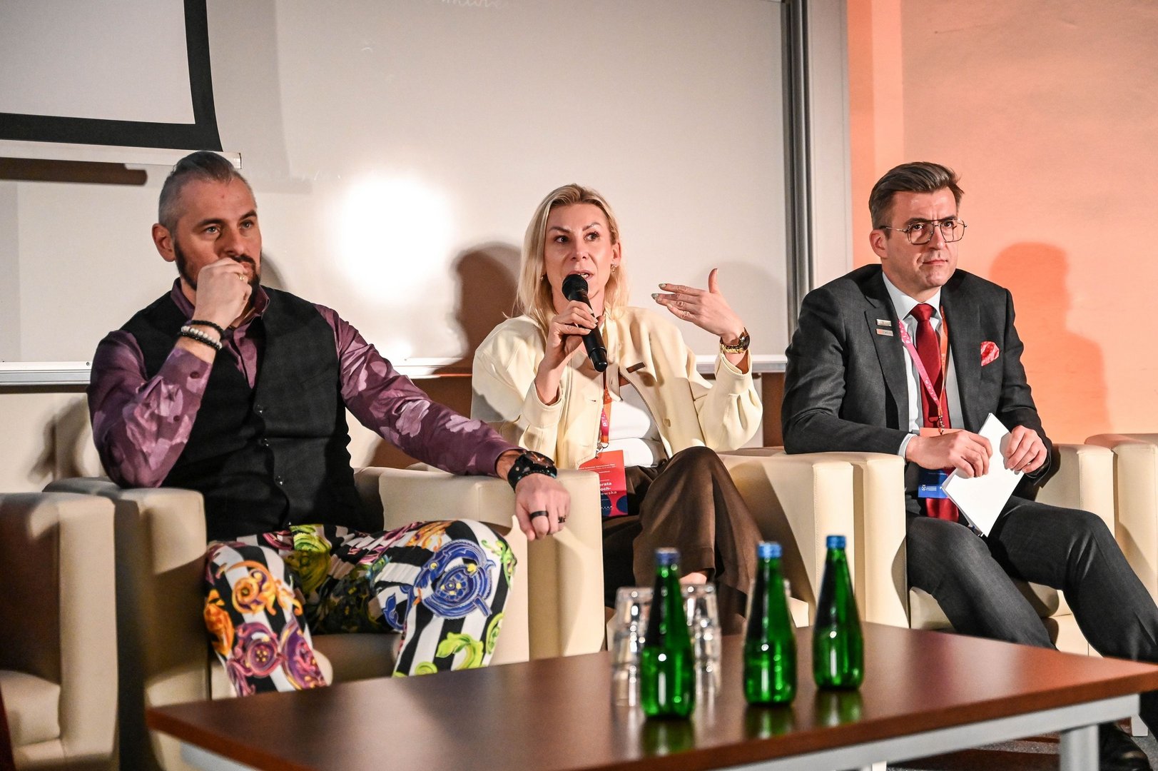 Panel dyskusyjny podczas konferencji PRom Panel dyskusyjny podczas konferencji PRom