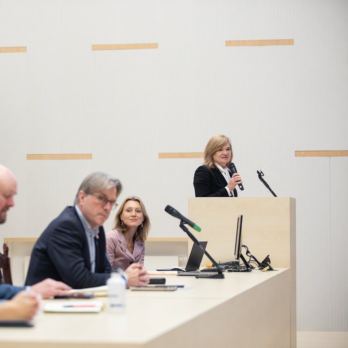 rektor UŁ podczas zakończenia konferencji UNIC 2.0