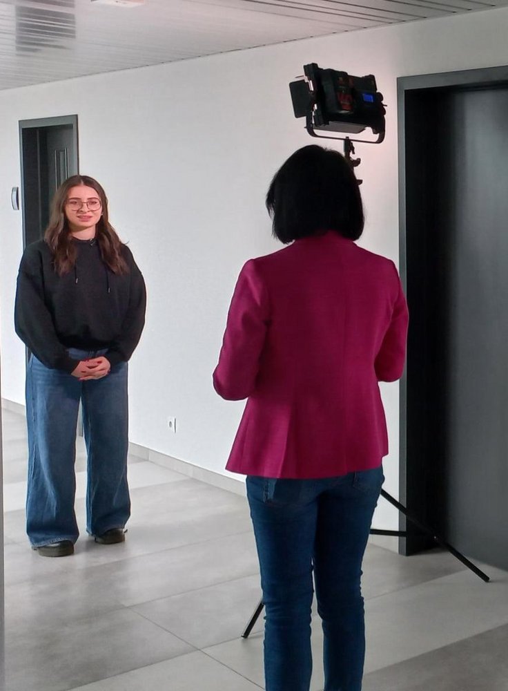 Karolina Kołacz, the University of Lodz Ambassador, during recording