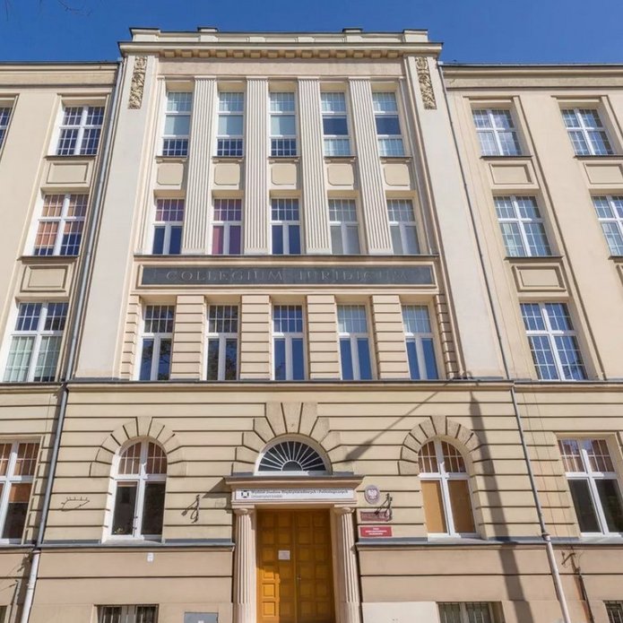 główne wejście do budynku wsmip