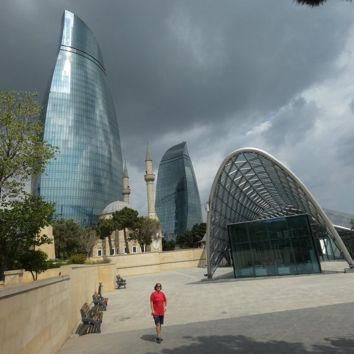 Prelekcja prof. Agnieszki Rochmińskiej – Azerbejdżan - kraj wiecznego ognia i szklanych domów