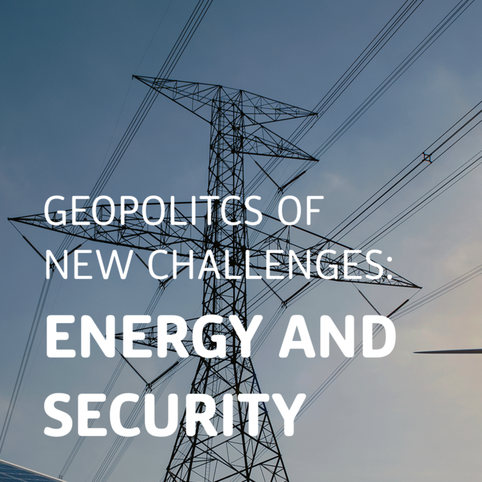 Plakat z wieżą wysokiego napięcia i panelami słonecznymi na tle nieba. Tekst: ‘Geopolitics of New Challenges: Energy and Security’. Na dole logotypy Uniwersytetu Łódzkiego, funduszy europejskich oraz Ministerstwa Nauki i Szkolnictwa Wyższego