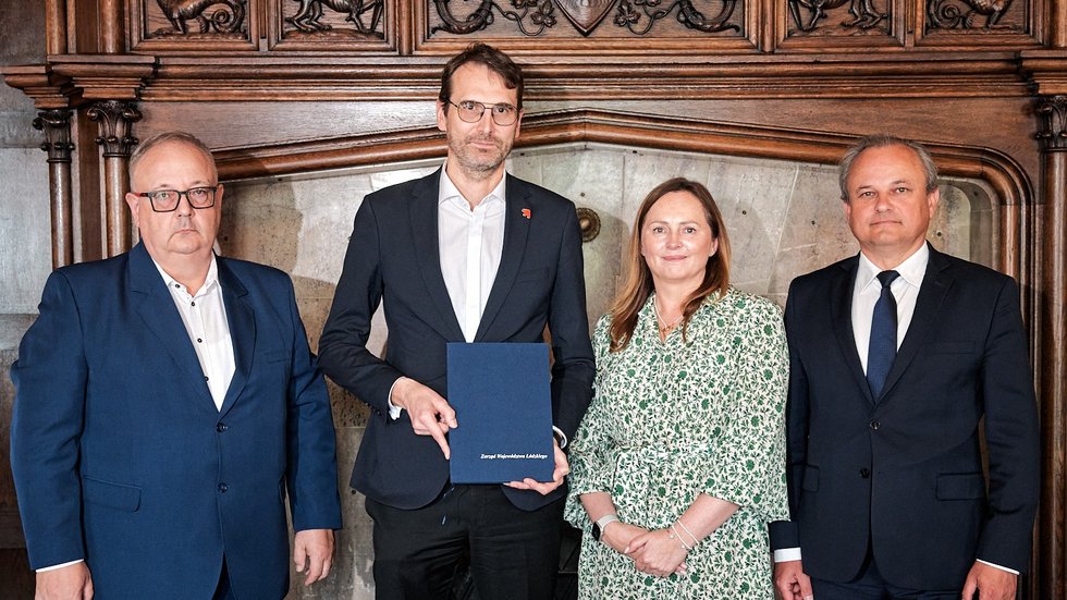  Rector of the University of Lodz and the Marshal of the Lodz Voivodeship