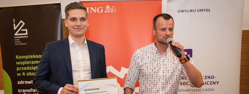 Laureaci i jurorzy konkursu EksocStartUP!