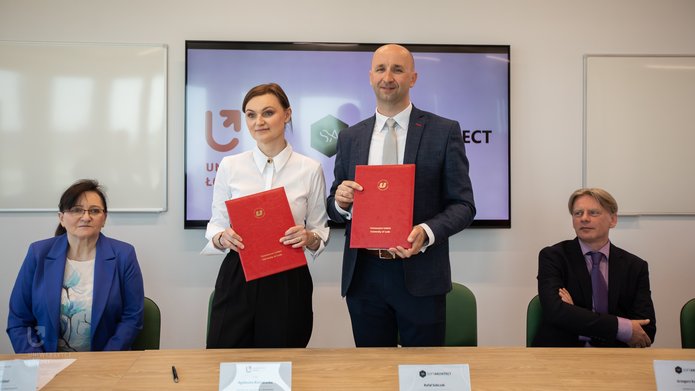 Podpisanie umowy UŁ i SoftArchitect