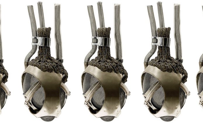 projekt graficzny ze zdjęciami mechanicznego serca