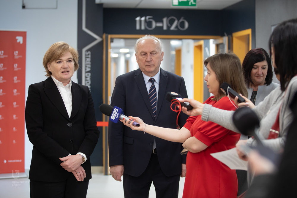 Rector of the University of Lodz during a briefing with journalists