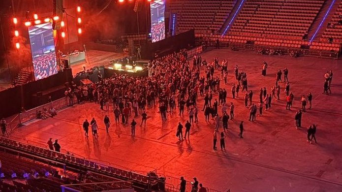 Osoby uczestniczące w wydarzeniu w Atlas Arenie w Łodzi