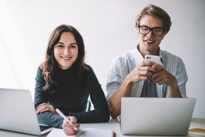 [Translate to English:] dwie młode osoby